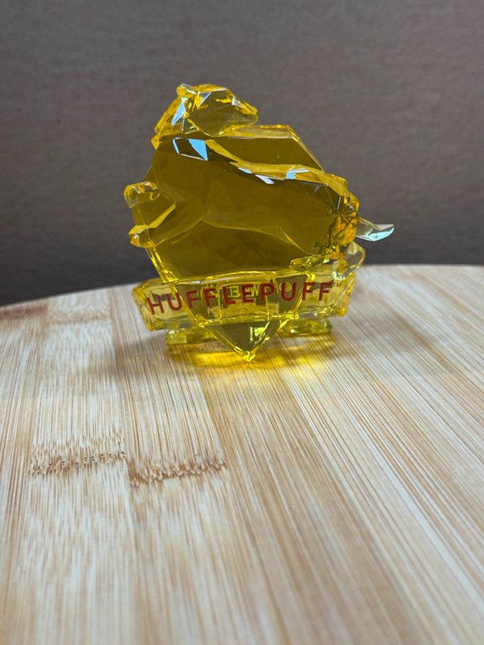 Figurine Poufsouffle – Facets Collection Harry Potter Enesco Officielle - photo numéro 3