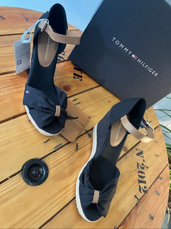 Chaussures neuves tommy Hilfiger - photo numéro 7