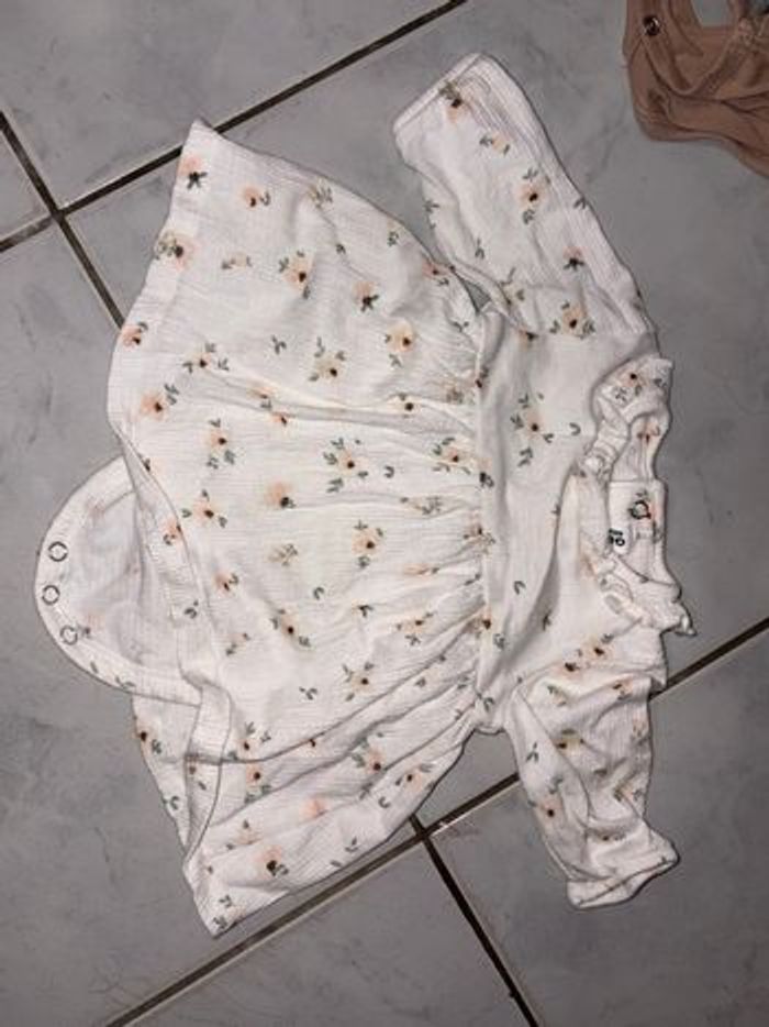 Lot vêtements bébé  fille 1 mois - photo numéro 3