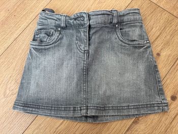 Jupe Okaïdi grise en 5ans