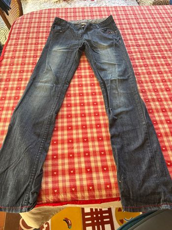 Jean neuf fille 14 ans