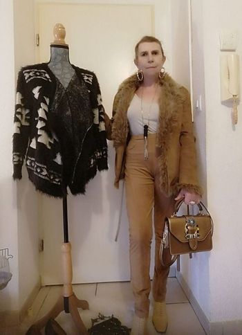 Pantalon doux LAURIE & JOE model déposé