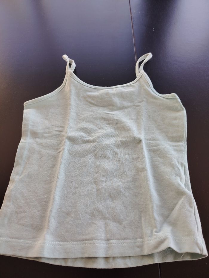 Lot t-shirt manches courtes et débardeurs - photo numéro 8