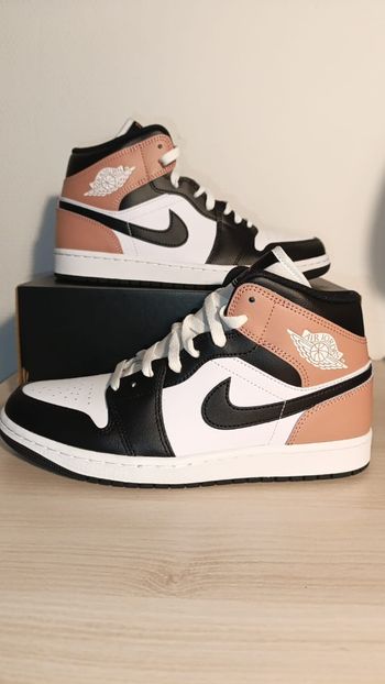 Air Jordan 1 Mid Rust Pink taille 42.5