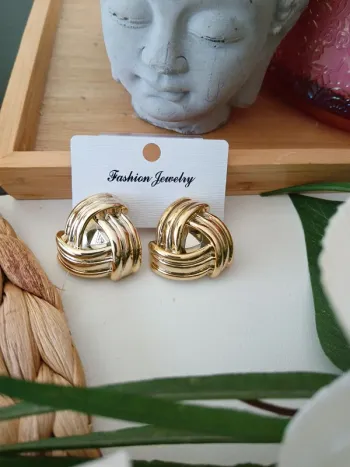 Boucles d'oreilles dorées 🎉🎁