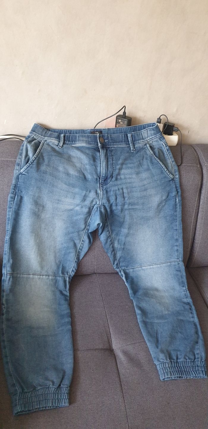 Jean bleu C&A  XL - photo numéro 2