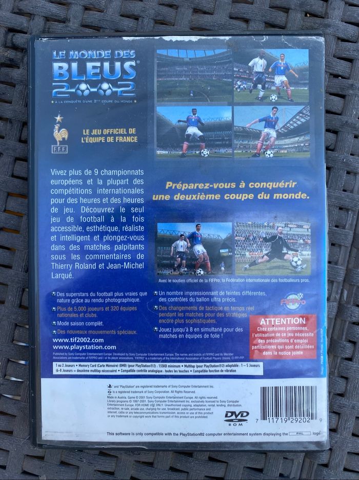 Jeu PS2 vintage  le monde des bleus - photo numéro 2
