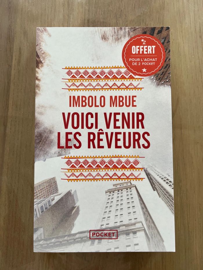 Livre voici venir les rêveurs mbue