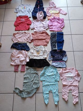 Lot vêtements fille 9 mois multimarques