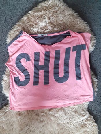 Top oversize taille S bershka