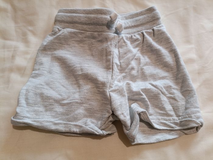 Short jogging 18 mois - photo numéro 3