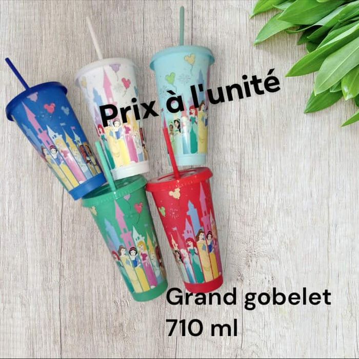 Grand gobelet à paille princesses disney
