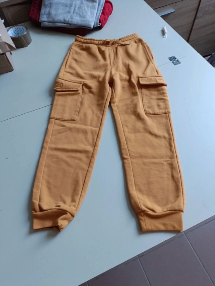 Jogging type cargo Gémo 10 ans