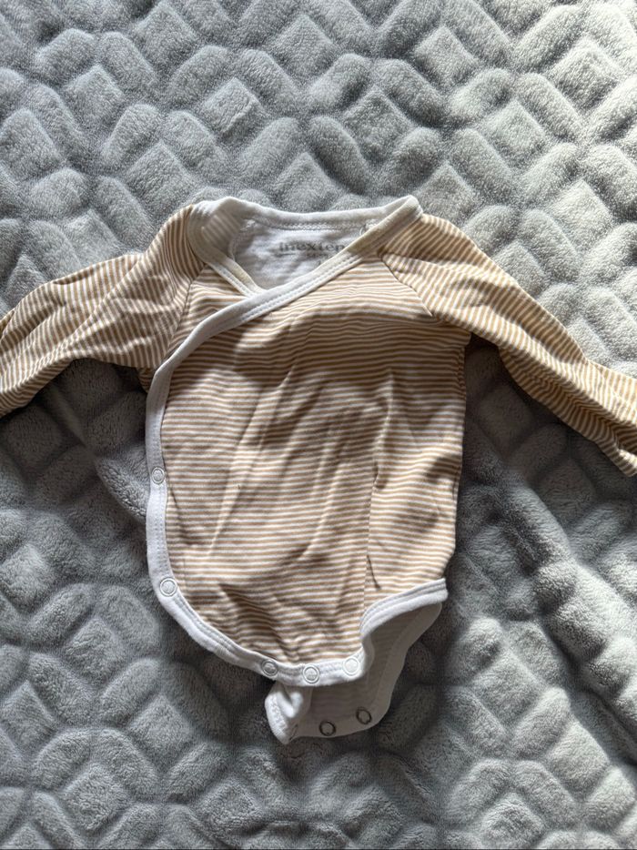 lots pyjamas et bodies - photo numéro 4