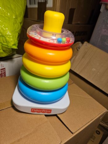 Pyramide anneaux bébé