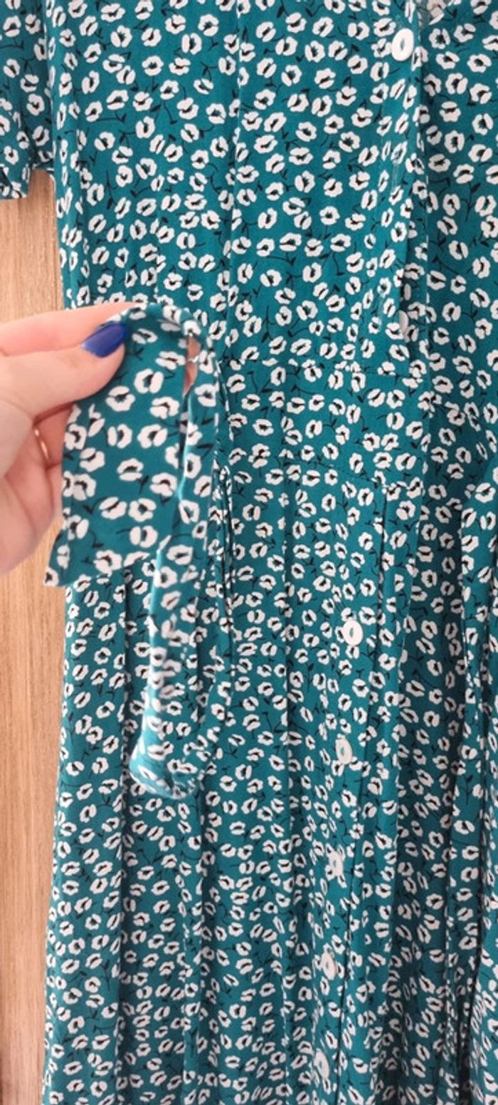 Robe fleurie vert foncé - photo numéro 3