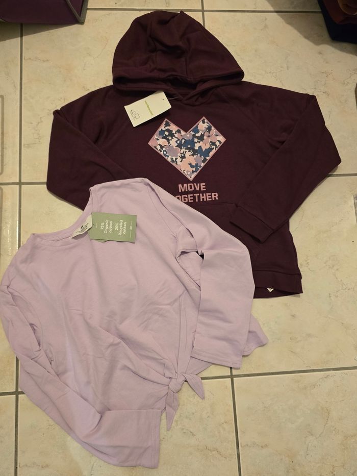 NEUFS (non portés)🏷🏷🤩😍🥰 superbes  sweat et teeshirt ml 10 ans fille 🩷🩷🩷🤩