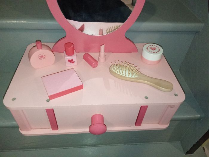 Coiffeuse en bois + accessoires 3 ans et + - photo numéro 3