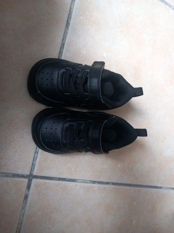 Vend chaussures garçon