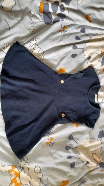 Robe fluide bleue marine