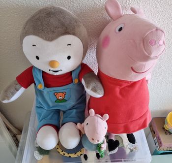 Lot de peluches Tchoupi et Peppa Pig