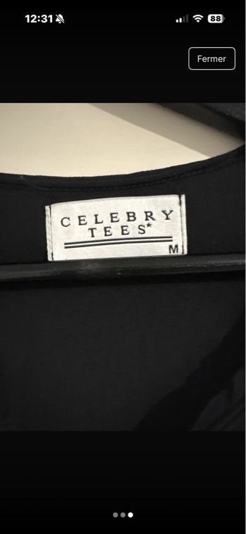 Celebry Tees Type T-shirt manches courtes. Unisexe Col en V Couleur noire M / 38 / 10 • Très bon état • BEST