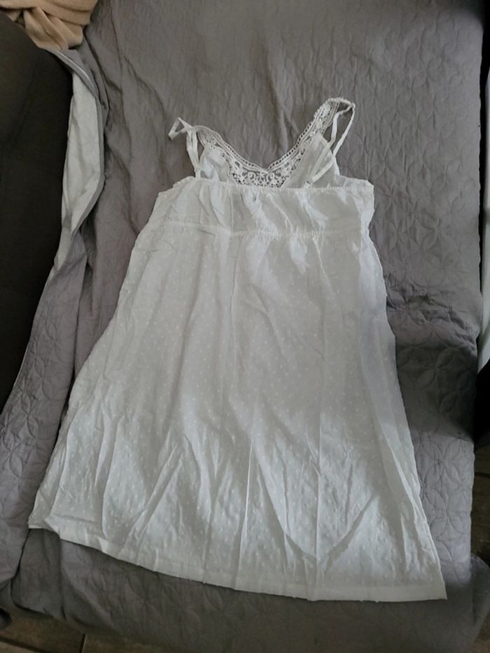 Robe dentelle - photo numéro 3