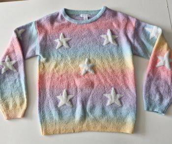 Pull arc en ciel étoilé