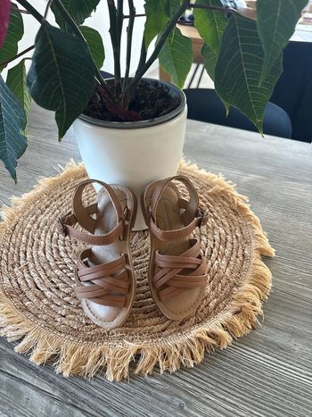 Sandales Verbaudet neuve taille 23