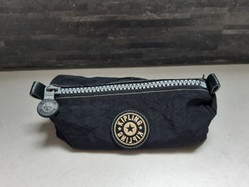 Plumier noir Kipling