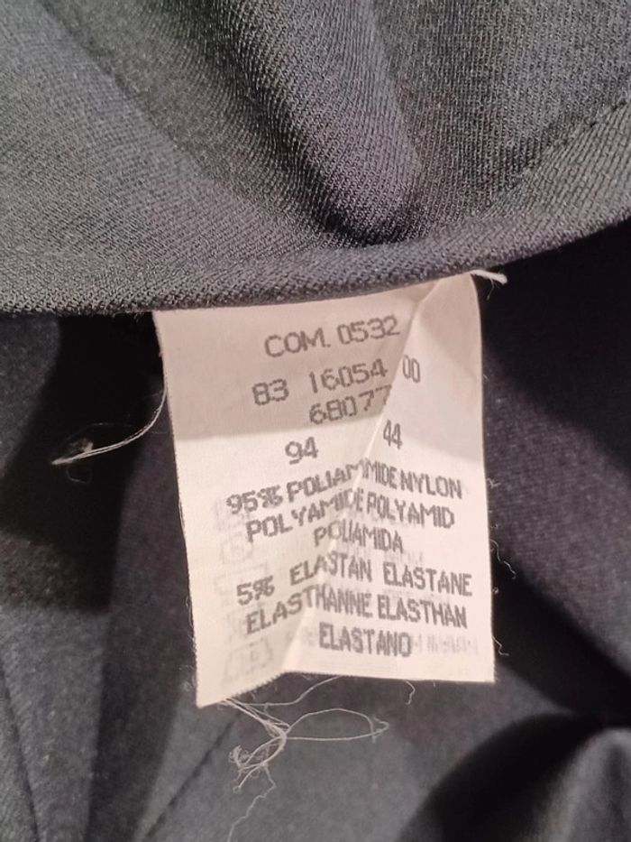 Superbe pantalon Taille 38 neuf matières très agréable à porter Tirette du côté - photo numéro 4