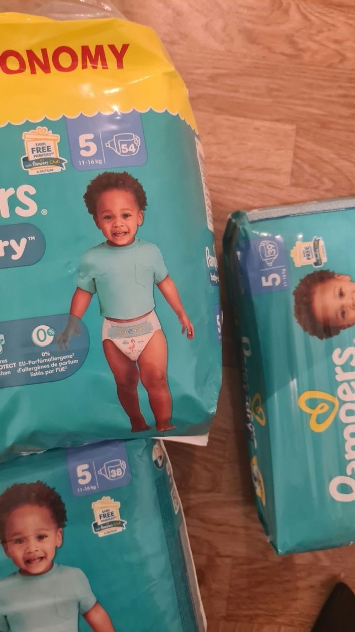 131 couches taille 5 - photo numéro 2