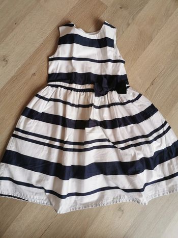 Robe manches courtes