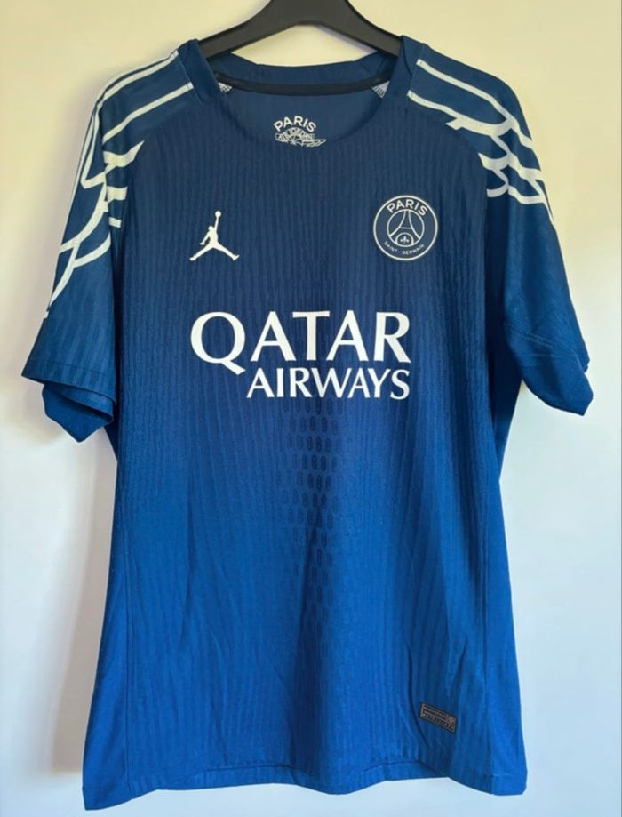 Maillot fourth psg - photo numéro 1