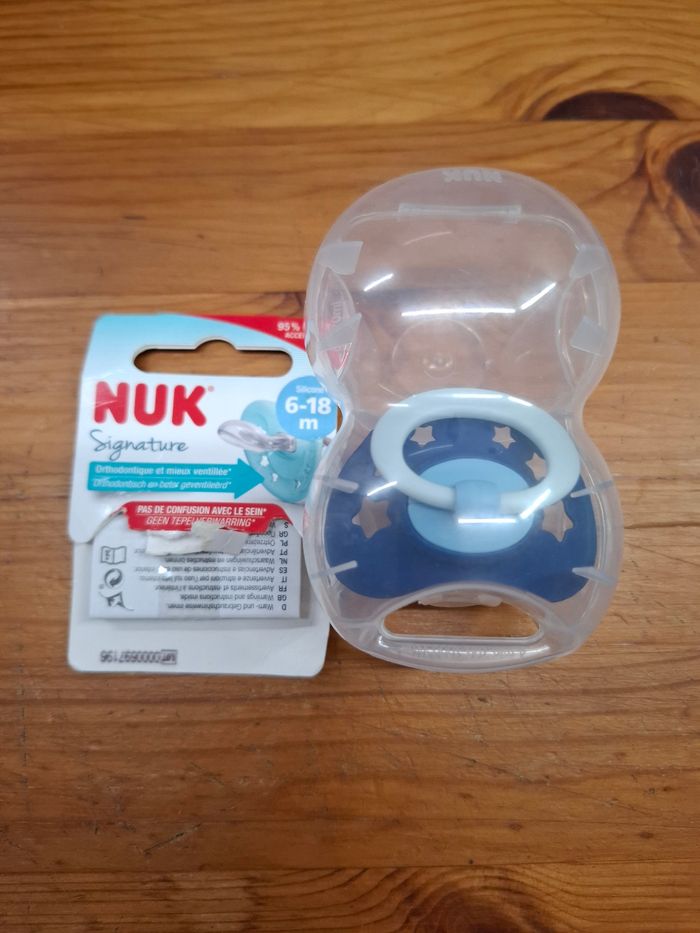 Tétines NUK signature 6-18 mois neuve