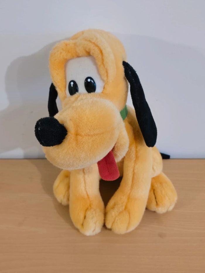 Pluto disneyland Paris