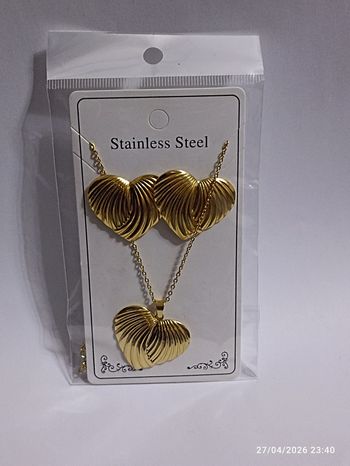 Ensemble collier et boucles d'oreilles 