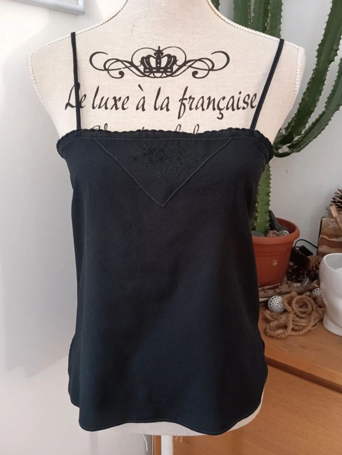 Caraco noir vintage léger brodé à l'avant décolleté festonné taille 38