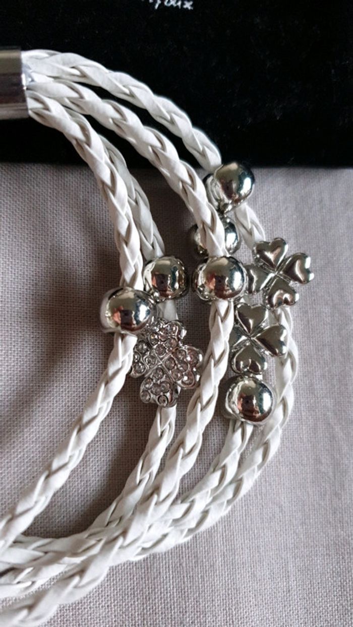 Bracelet blanc - photo numéro 3