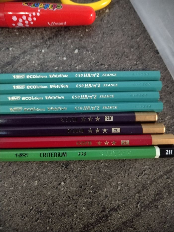 Lot fournitures scolaires - photo numéro 7