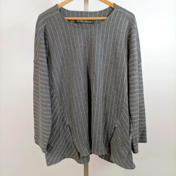 Tunique grise Marina Rinaldi à rayures fines, laine viscose polyester, taille 46 A1366