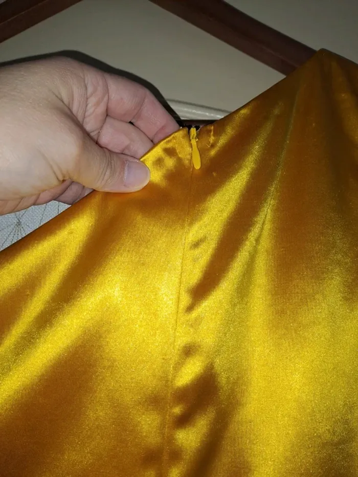 Jolie robe longue femme jaune cérémonie Ladyce SHein XL Portée 4h quelques accrocs légers - photo numéro 6