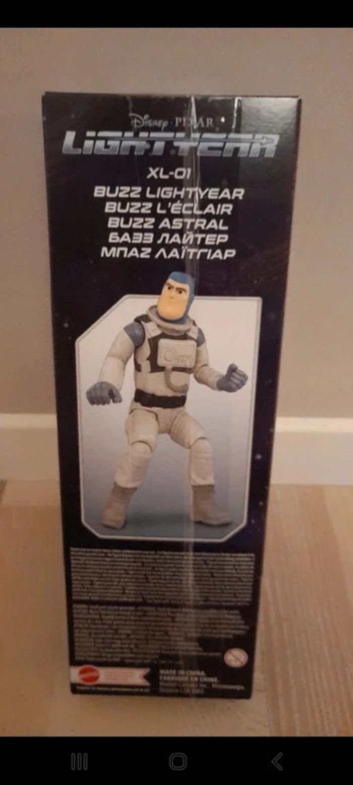 Figurine articulée Buzz l'éclair 29 cm. Mattel Disney Pixar - photo numéro 2