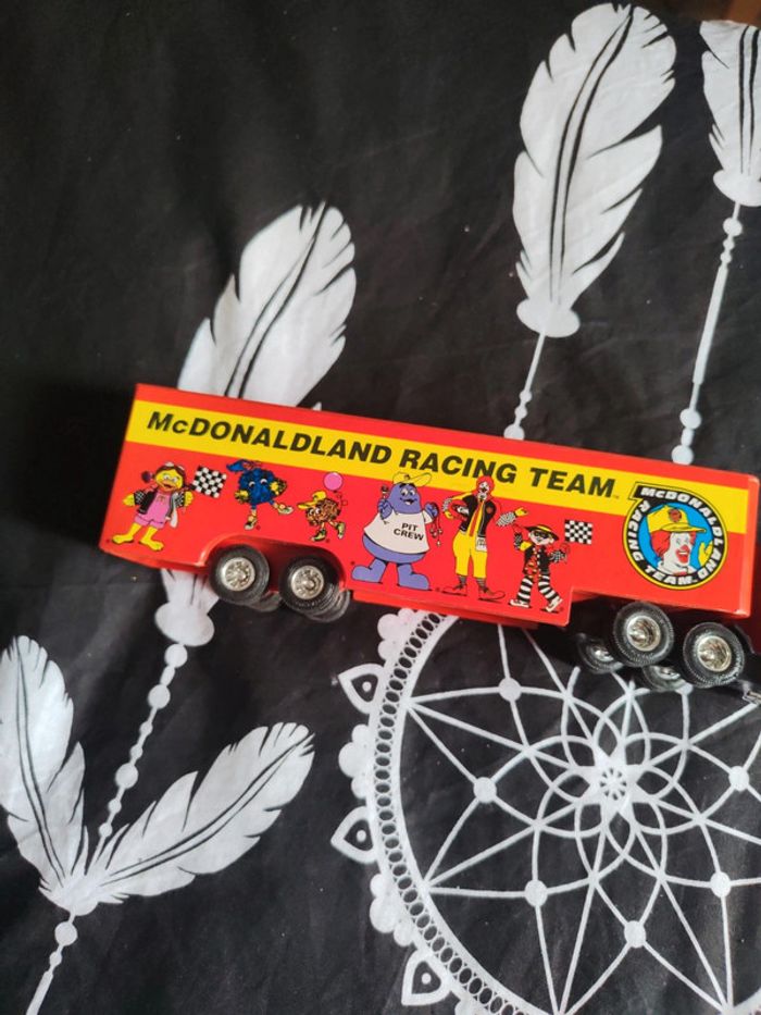 Camion McDonald's - photo numéro 11