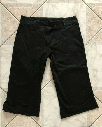 Beau pantacourt noir Taille 34