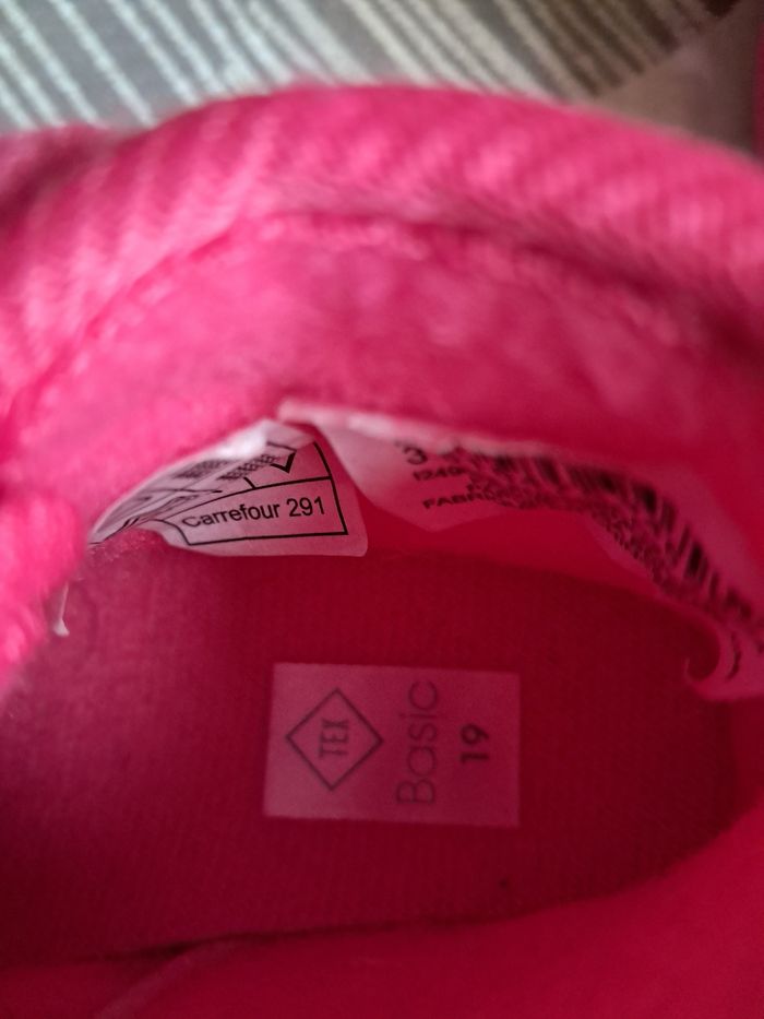 Chaussons pointure 19 - photo numéro 3