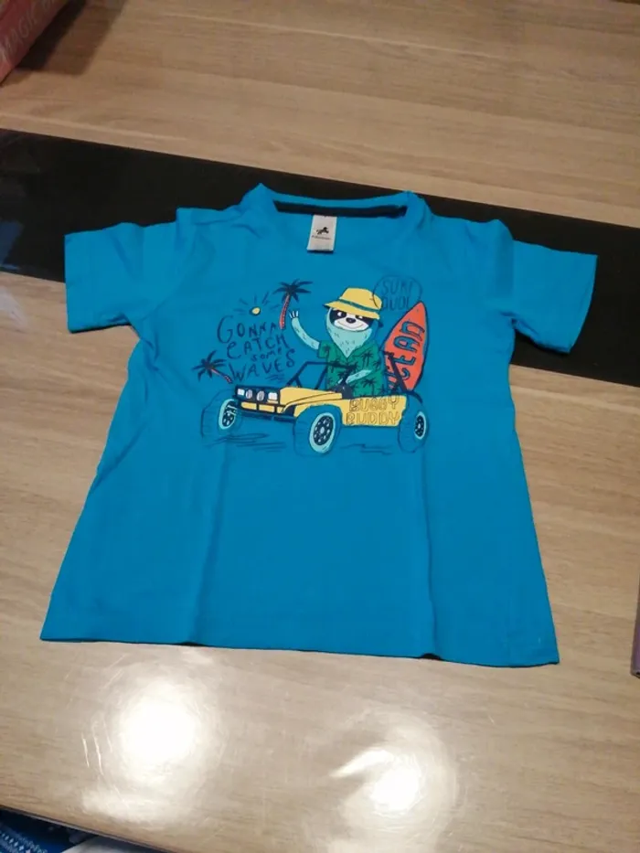 T-shirt