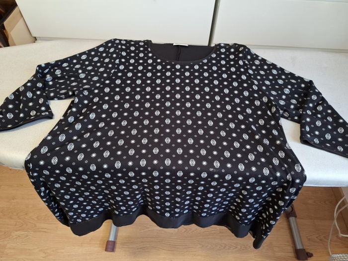 Magnifique tunique/blouse femme longue C&A Canda 46/48noir imprimé blanc neuve - photo numéro 2