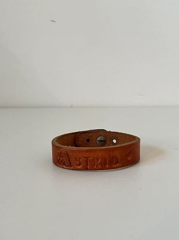 Bracelet en cuir prénom Astrid