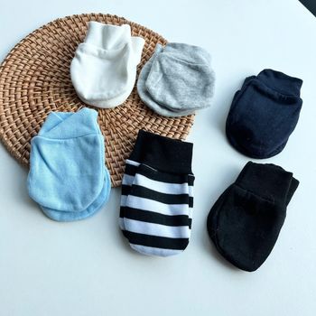 Lot moufles bébé